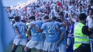 Los jugadores del Celta Fortuna celebrando el gol de Alfon