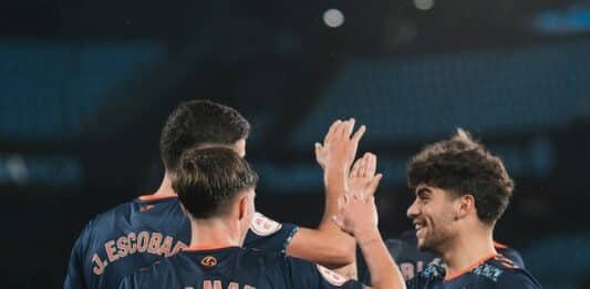 Los jugadores del Celta Fortuna celebrando el tanto de Escobar ante la Gimnástica