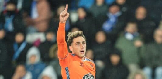 Pablo Durán celebra su gol con el Celta ante el Alavés